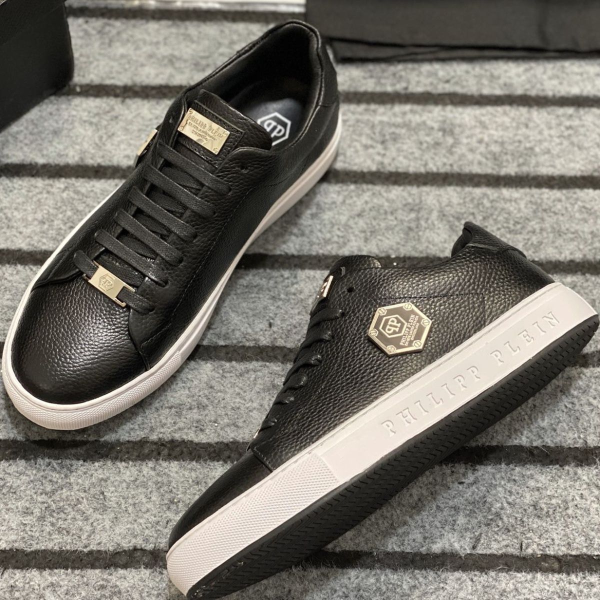 2024 New Genuine Leather Luxury Youth Autumn Casual Trendy Fashion Versatile White Sneakers