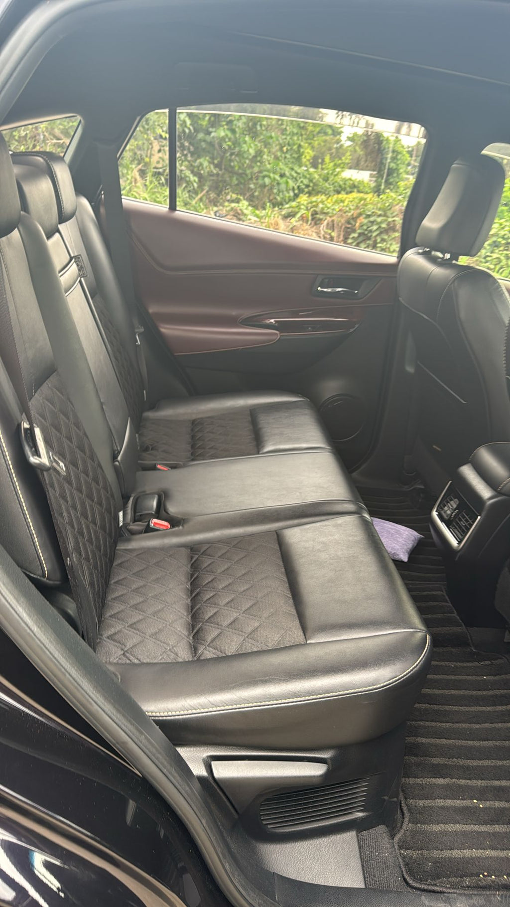 Harrier new model full option beautiful usd  year 2015