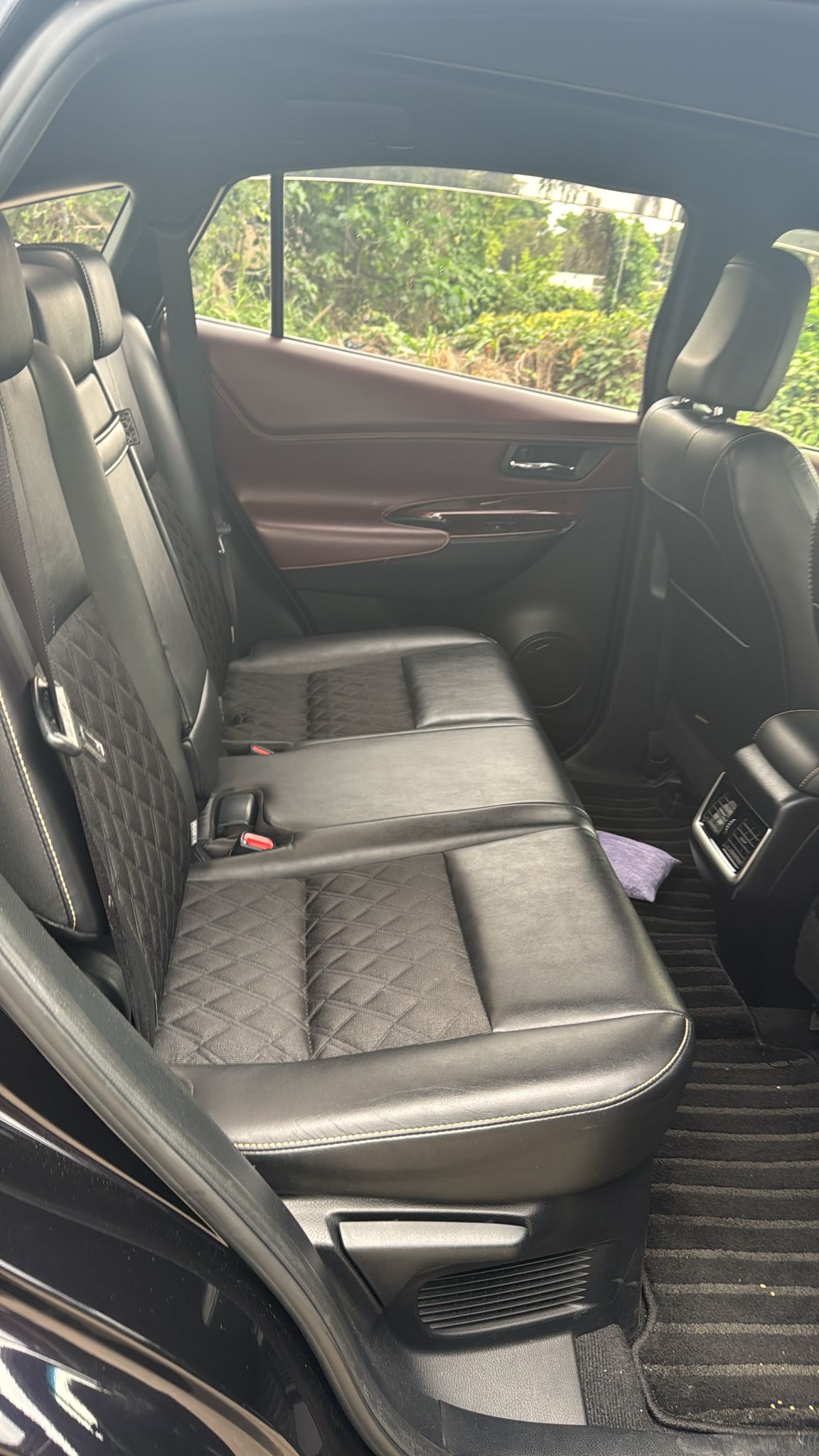 Harrier new model full option beautiful usd  year 2015