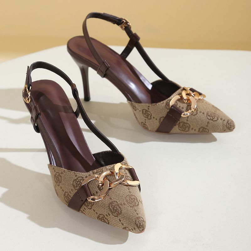 Enjoyed a unique and no-threshold platform coupon. Embroidered Flat Heel Pumps with Covered Toes