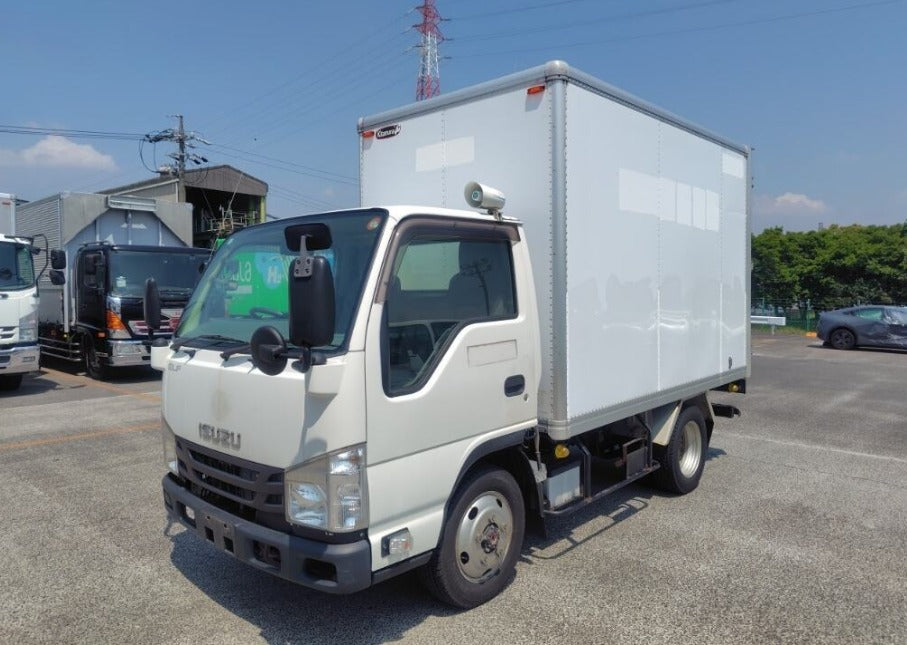 2018  Isuzu Elf  
NHS85AN 
4WD Panel-van 
MT 
3,000cc 
Diesel 
131,000km 
1.5tn 
White 
Back Camera