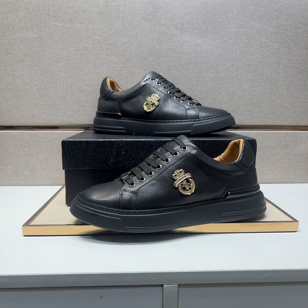 High-end luxury genuine leather, lightweight, soft, comfortable, breathable cowhide versatile white sneakers for travel and running.