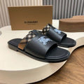 Evening is expected to reach the big venue. European summer new arrivals leather slippers