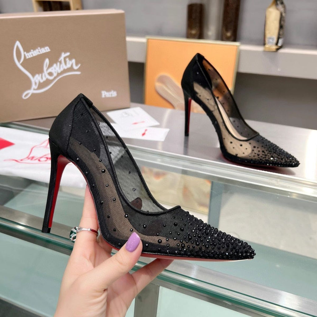 Heels with European and American rhinestones and gold.