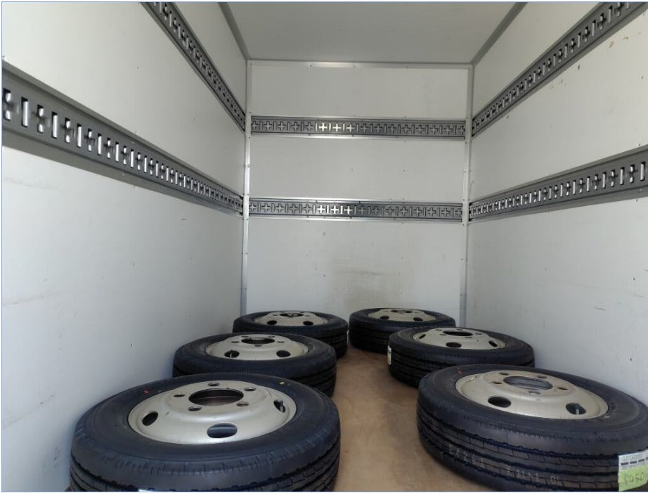 2018  Isuzu Elf  
NHS85AN 
4WD Panel-van 
MT 
3,000cc 
Diesel 
131,000km 
1.5tn 
White 
Back Camera