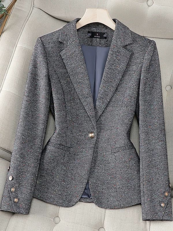 Red Commuter Wool Blazer for Women in Winter