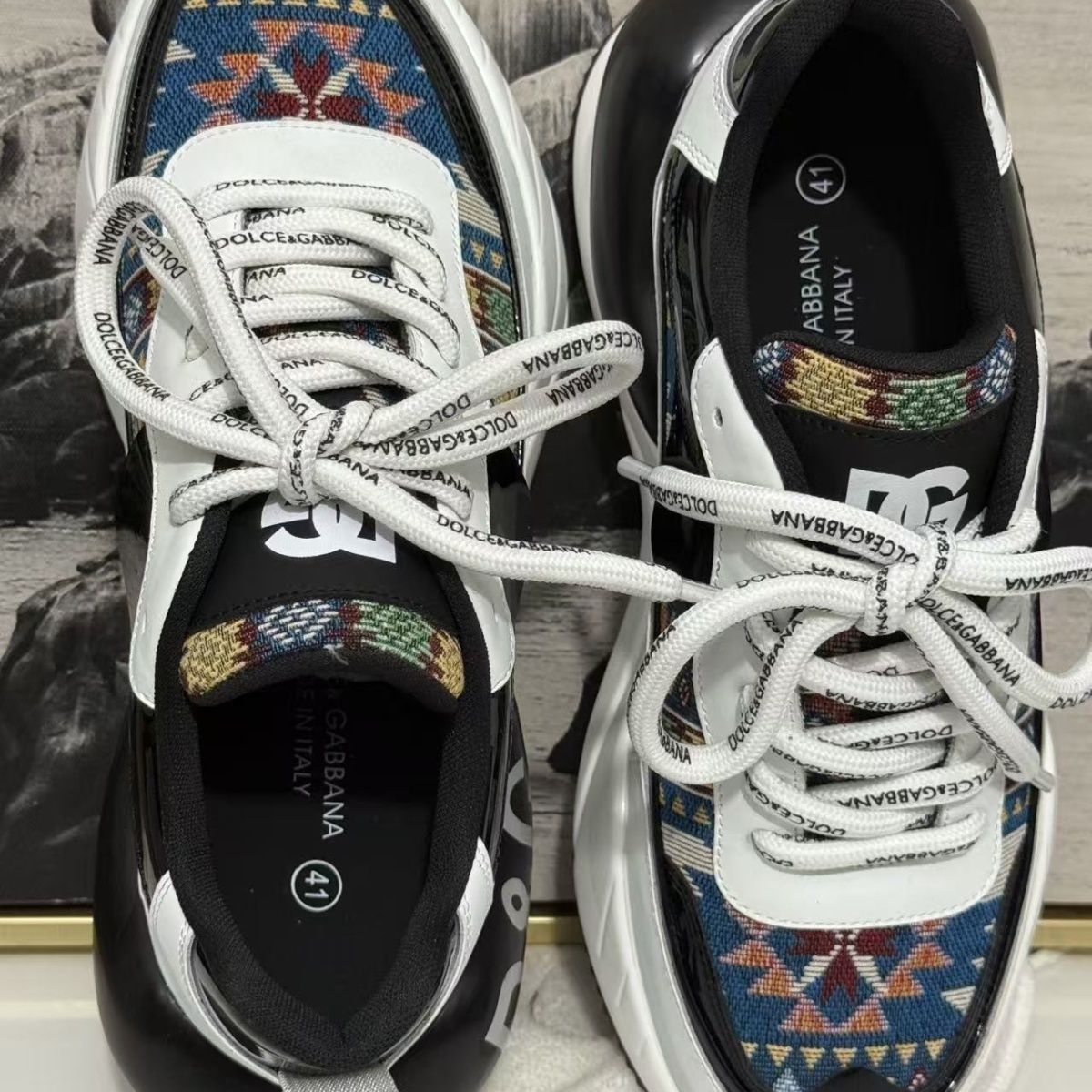 New versatile spring and summer breathable mesh sneakers