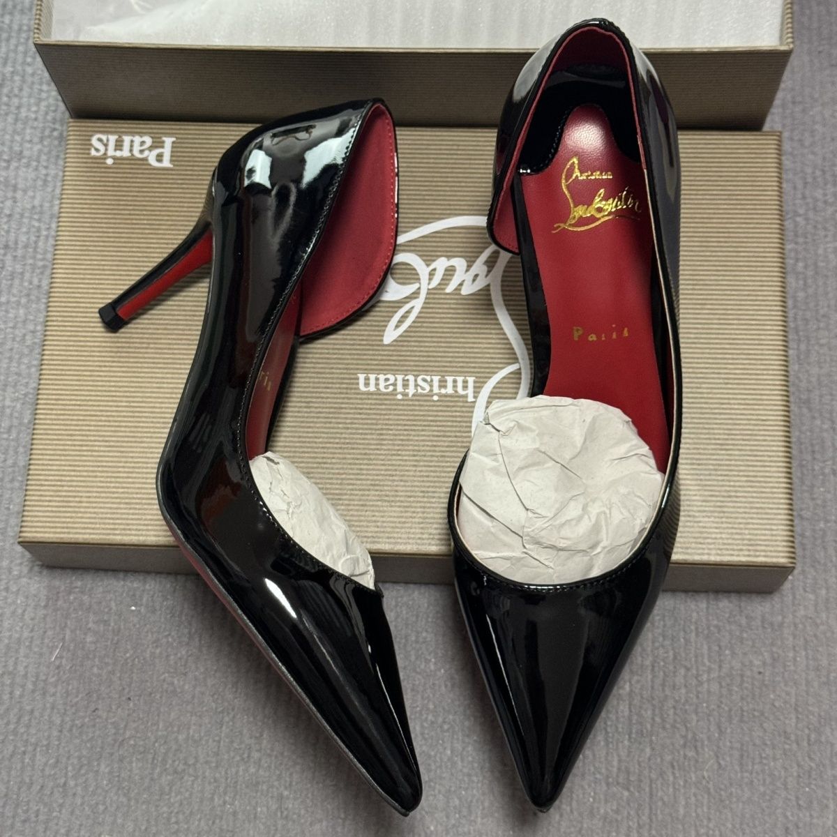 L-series MCL red interior with diamond-cut bottom and red toe cap heel