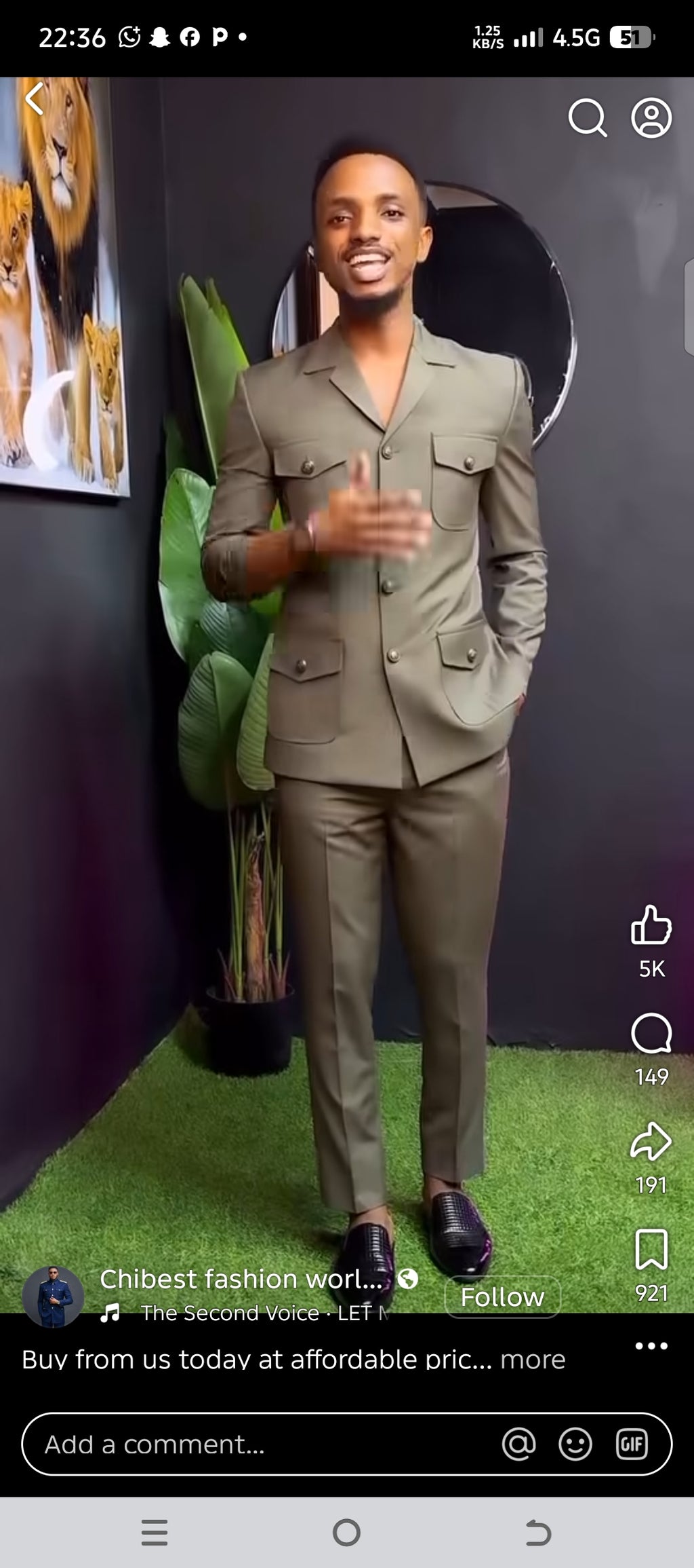 Two men's business suits for foreign trade