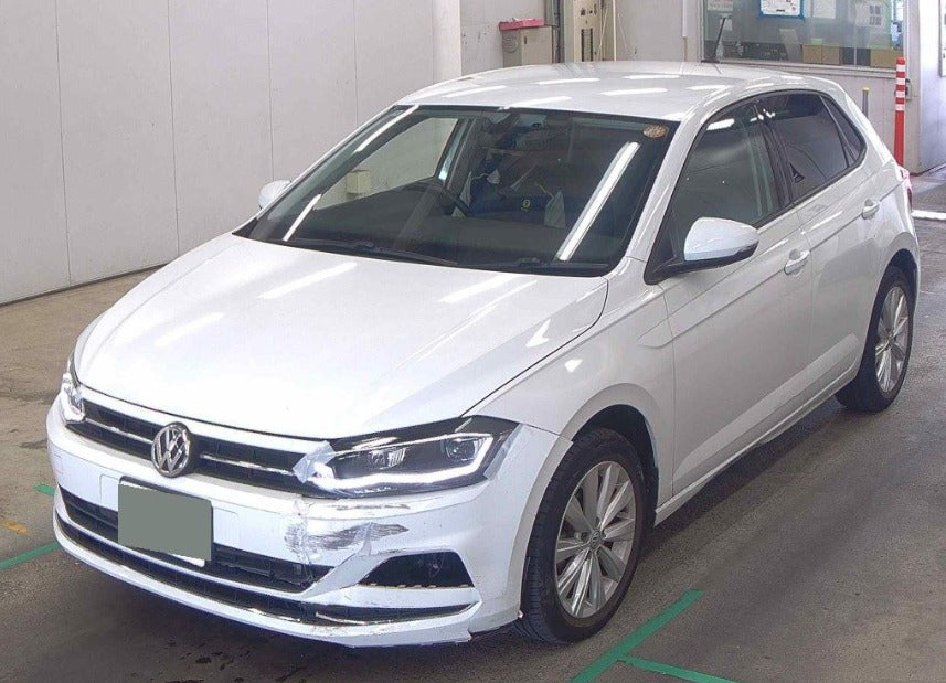 2018  Polo   
AWCHZ 
TSI High line
1,000cc 
22,202km 
White
One Owner 
Alloys 
Fog lights 
Steering controls 
HD Navi
Push Start
Pre-crach
Back Camera 
LED Head lights 
Cruise control
