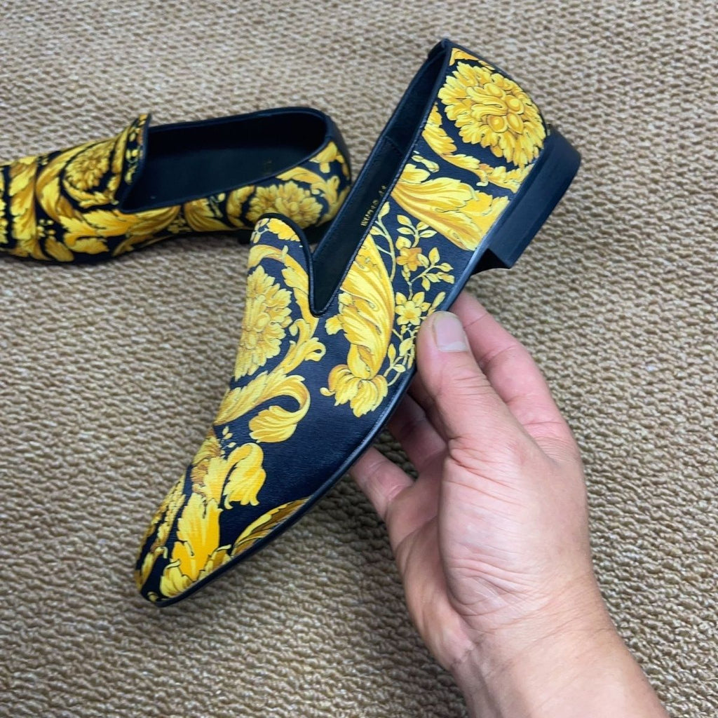 Foreign trade printed fabric loafers, slip-on shallow mouth loafers, versatile for hairstylists.