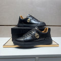 High-end luxury genuine leather, lightweight, soft, comfortable, breathable cowhide versatile white sneakers for travel and running.