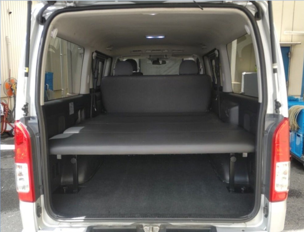 2014  Toyota Hiace-van
TRH200V
Long Super  GL
AT
2,000cc 
Petrol
89,000km  
Silver
2(5) seater 
Tint
CD Player
Alloys 
HD Navi 
Back Camera 
Fog lights 
Winker mirros