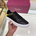 European-style casual low-top men's sneakers