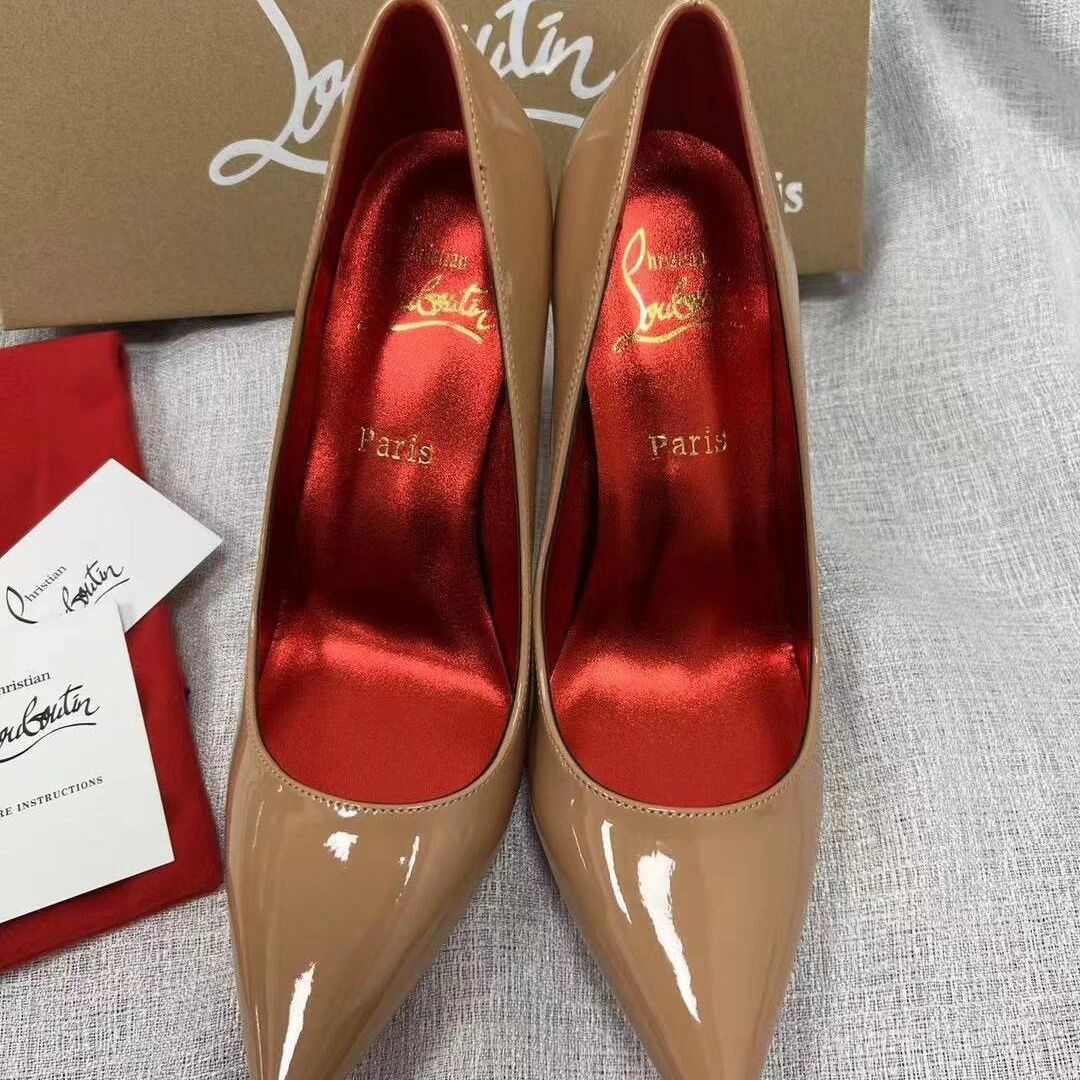 L-series MCL red interior with diamond-cut bottom and red toe cap heel