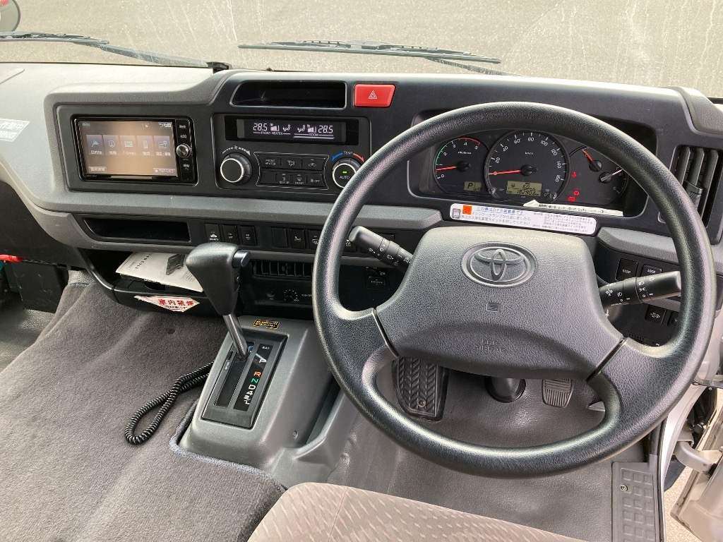 *TOYOTA COASTER 2017*
YEAR: 2017
COLOR: SILVER
CHASSIS: SDG-XZB70
*GRADE: BUS*
FUEL: DIESEL
SEATS: 28 | DOORS: 3
TRANSMISSION: AT
ENGINE SIZE: 4000 CC
MILEAGE: 183000 KM