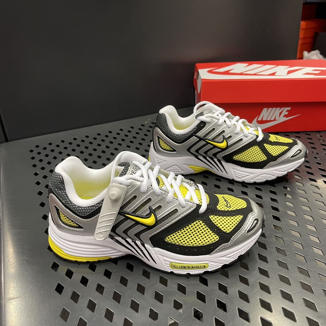 Uttra Lightweight Sports Comfort and Durability