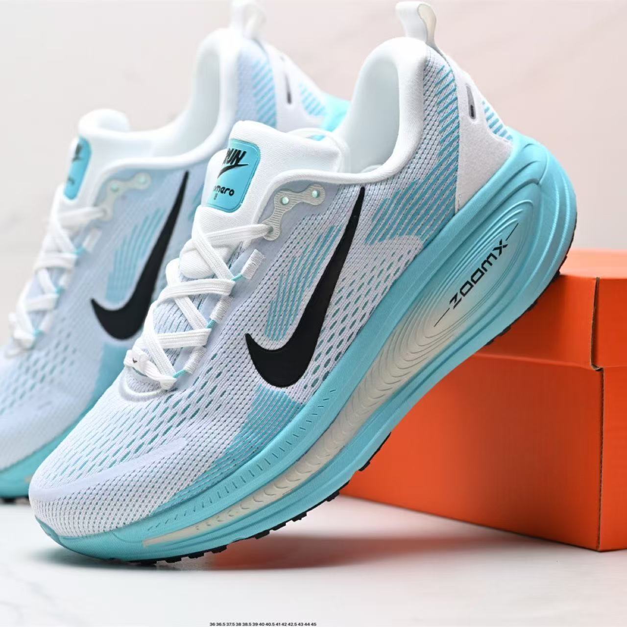 Hot-selling original Pegasus 39 black and white campus unisex ultra-light running shoes for couples