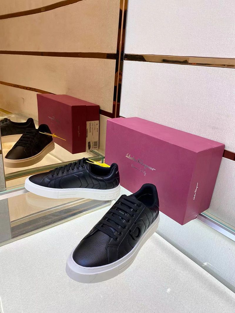 European-style casual low-top men's sneakers