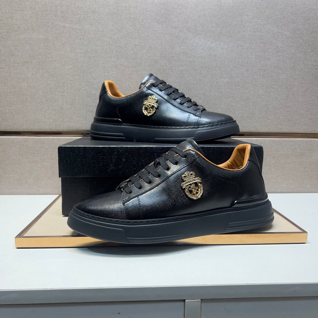 High-end luxury genuine leather, lightweight, soft, comfortable, breathable cowhide versatile white sneakers for travel and running.