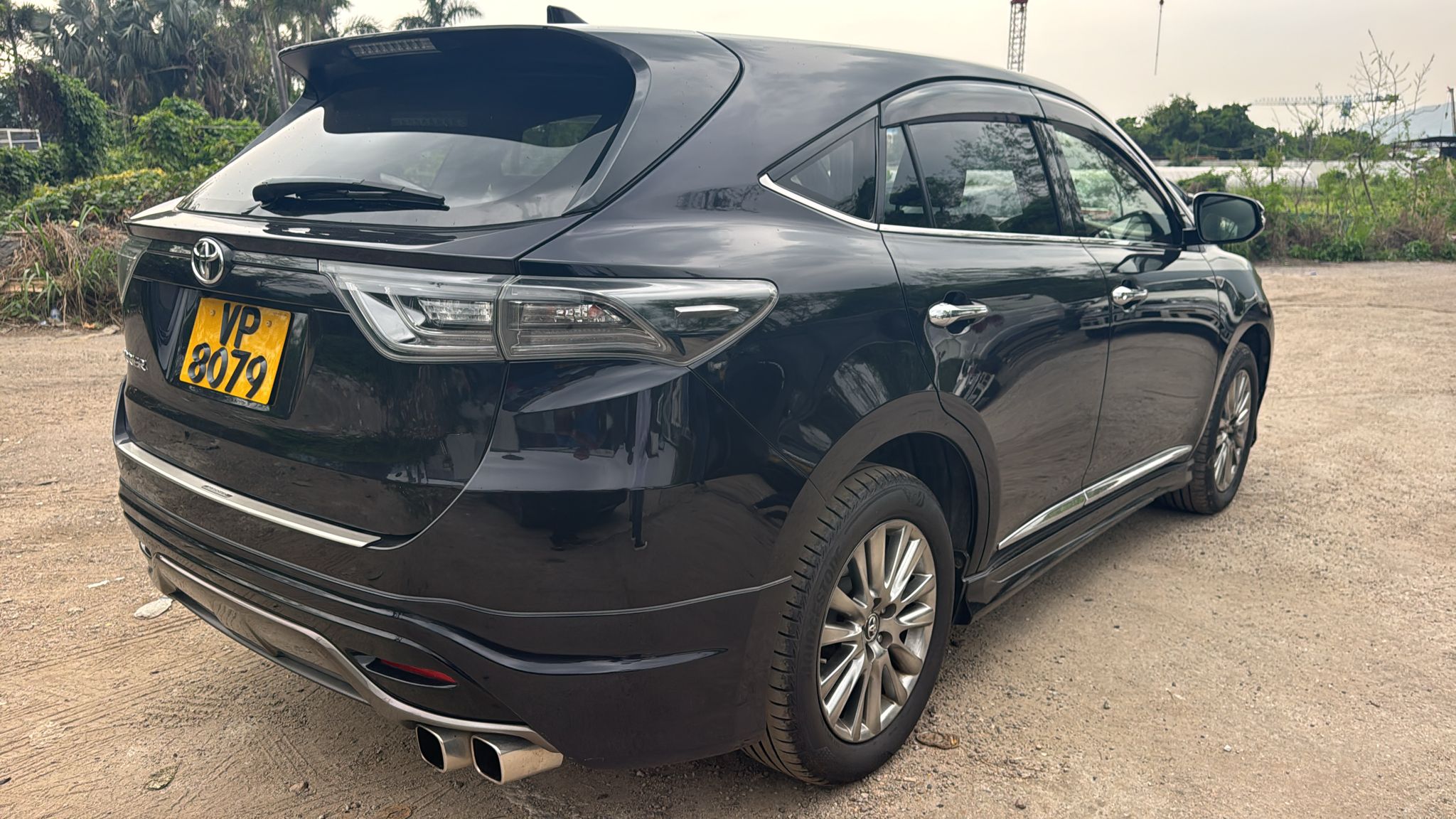 Harrier new model full option beautiful usd  year 2015