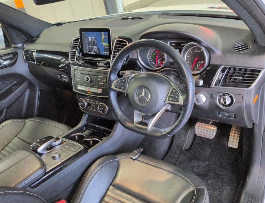 2018  Mercedes Benz  GLE43 
W166
4WD GLE43 4M 
AT
3,000cc 
Petrol
69,000km 
White
Panoramic sunroof
Leather seats 
One Owner 
360 view camera 
AMG  Alloys 
Radar Safaety package  
Power back door 
Paddle shifter