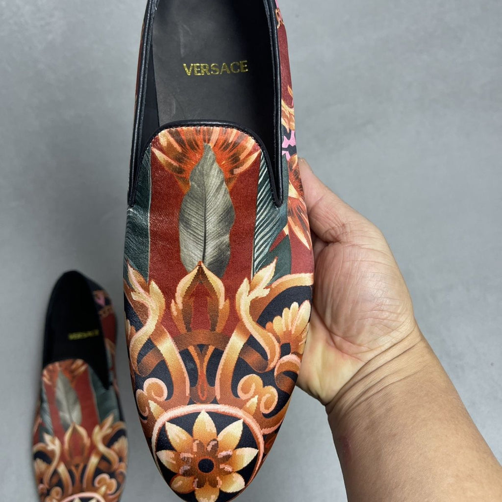 Foreign trade printed fabric loafers, slip-on shallow mouth loafers, versatile for hairstylists.