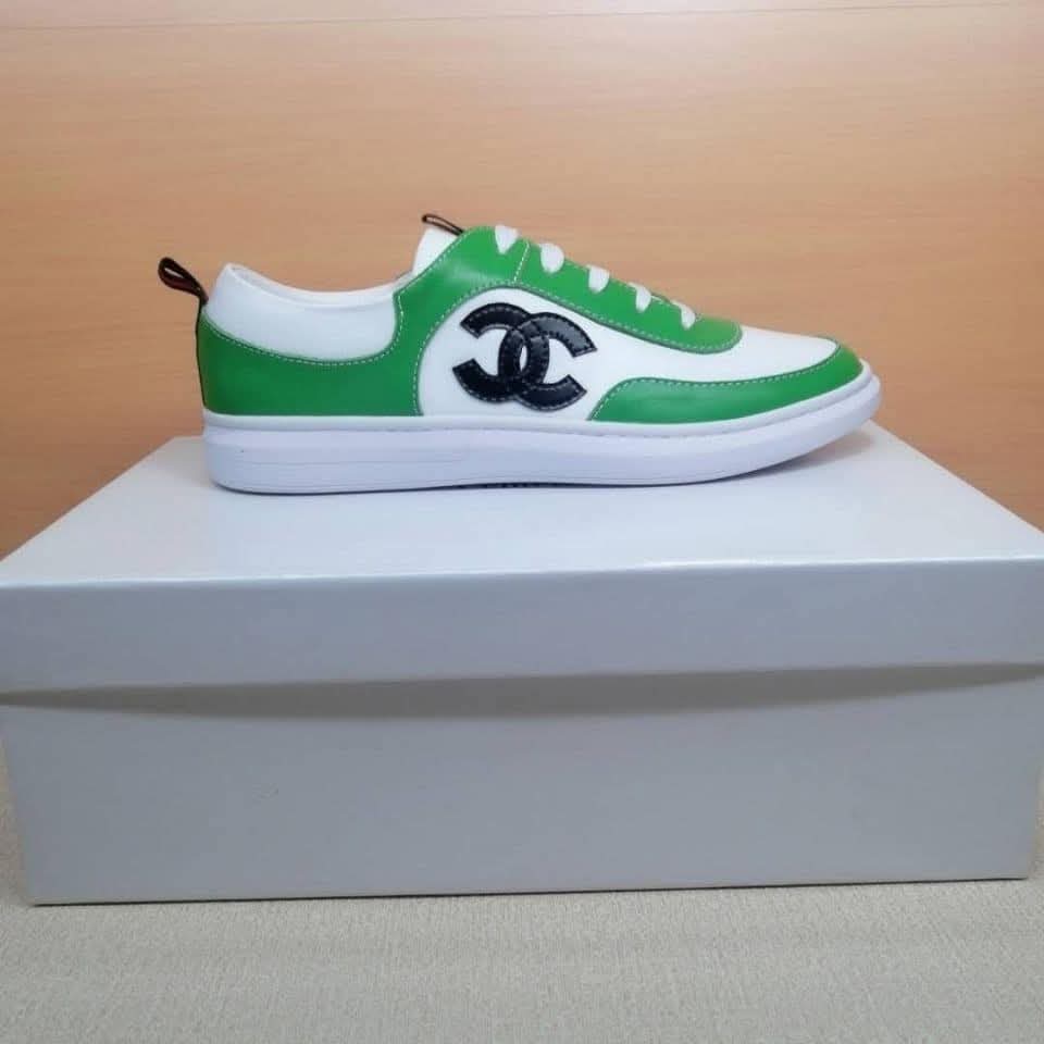 2024 New Men's Casual Leather Shoes, Flat, Non-Slip, Full Leather, Breathable, Odor-Resistant, for Spring and Autumn