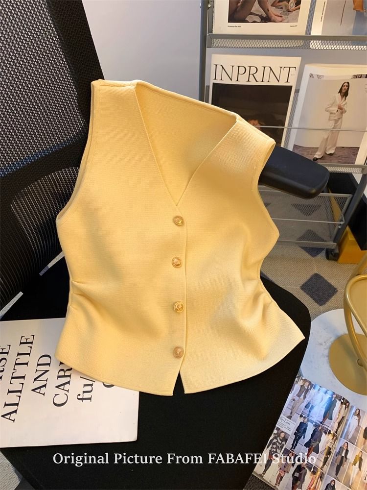 Stylish and Youthful Vest Suit for Women, Slimming and Belly-Covering, Plus Size Professional Attire for Bank and Hospitality