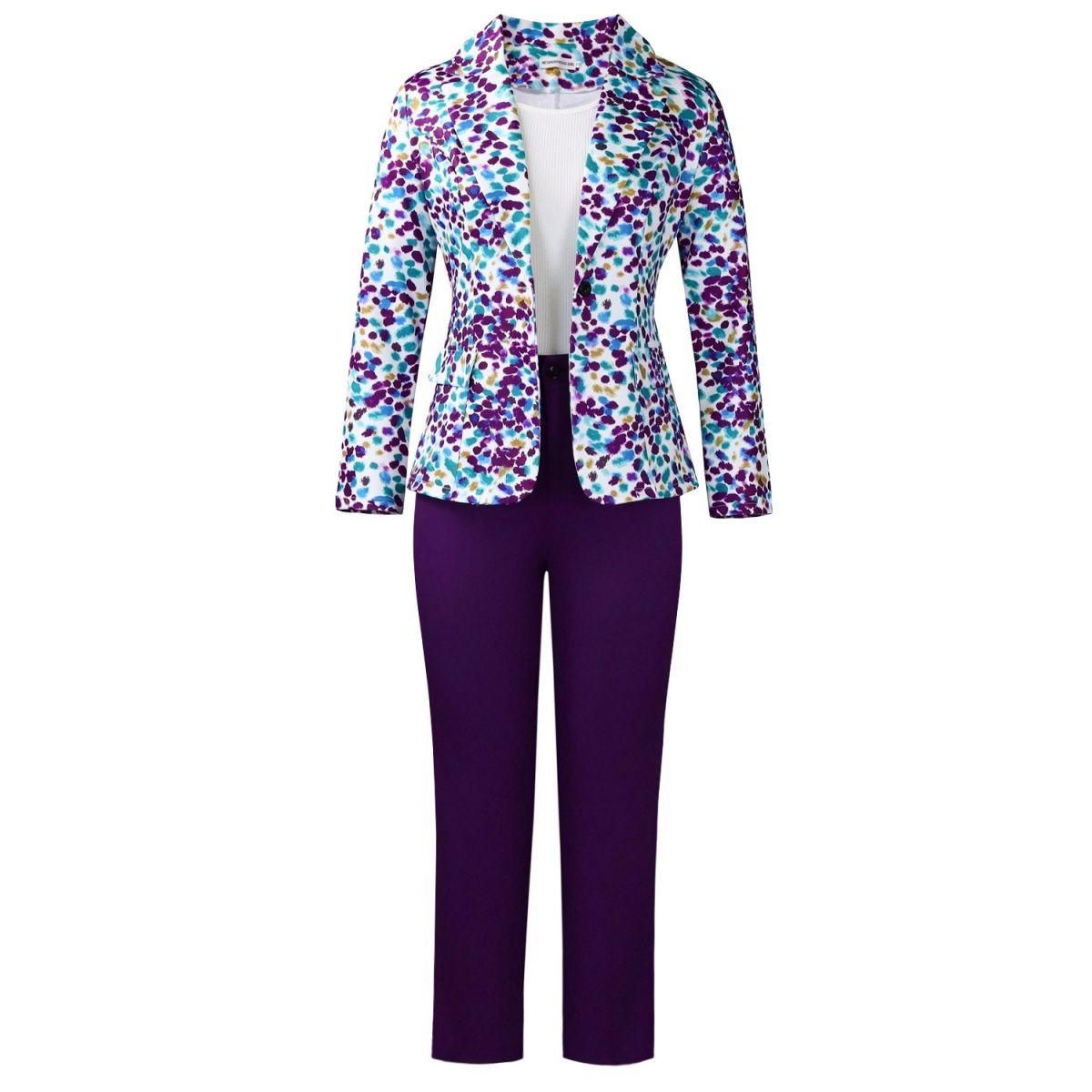 Slim-fit suit jacket and slimming suit pants