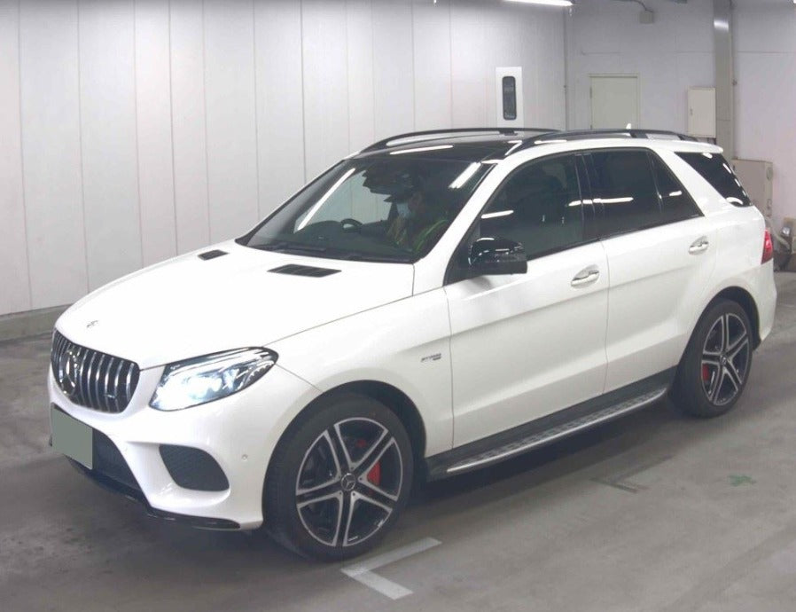 2018  Mercedes Benz  GLE43 
W166
4WD GLE43 4M 
AT
3,000cc 
Petrol
69,000km 
White
Panoramic sunroof
Leather seats 
One Owner 
360 view camera 
AMG  Alloys 
Radar Safaety package  
Power back door 
Paddle shifter