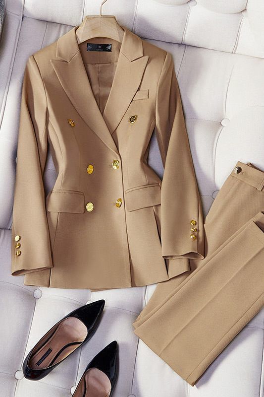 Free return shipping if not satisfied. High-end Striped Professional Suit
