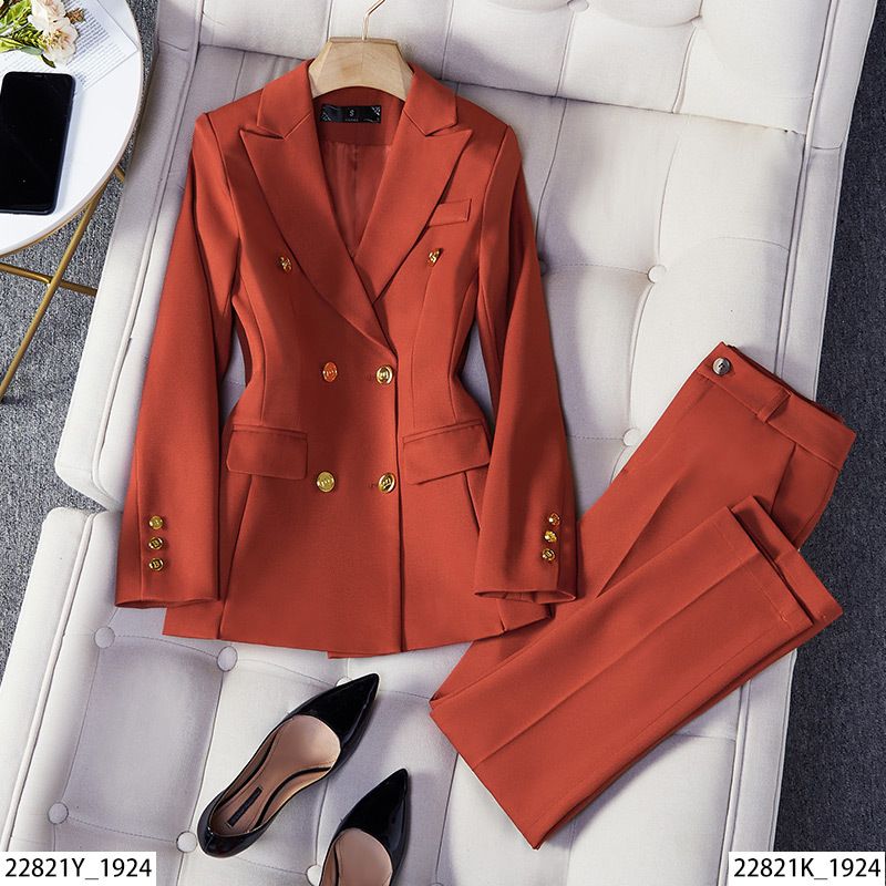 Free return shipping if not satisfied. High-end Striped Professional Suit