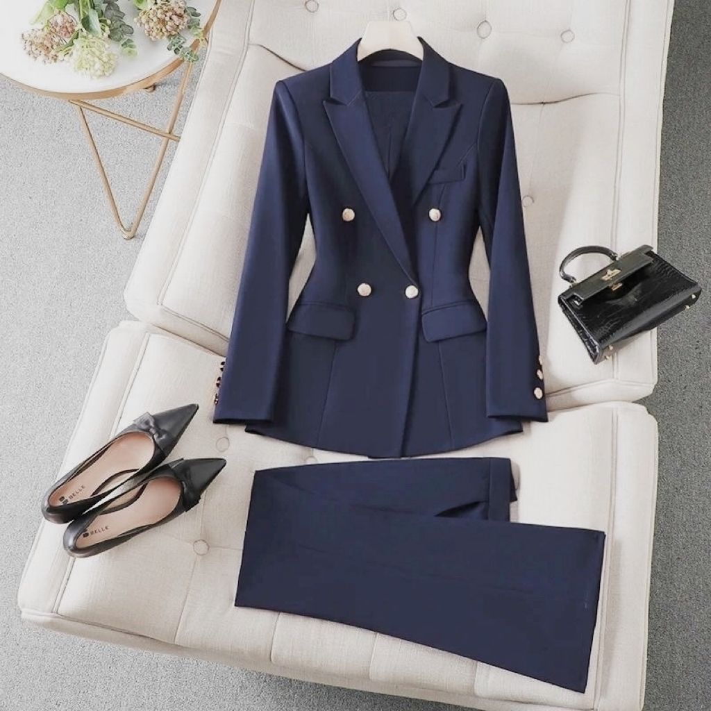 Free return shipping if not satisfied. High-end Striped Professional Suit
