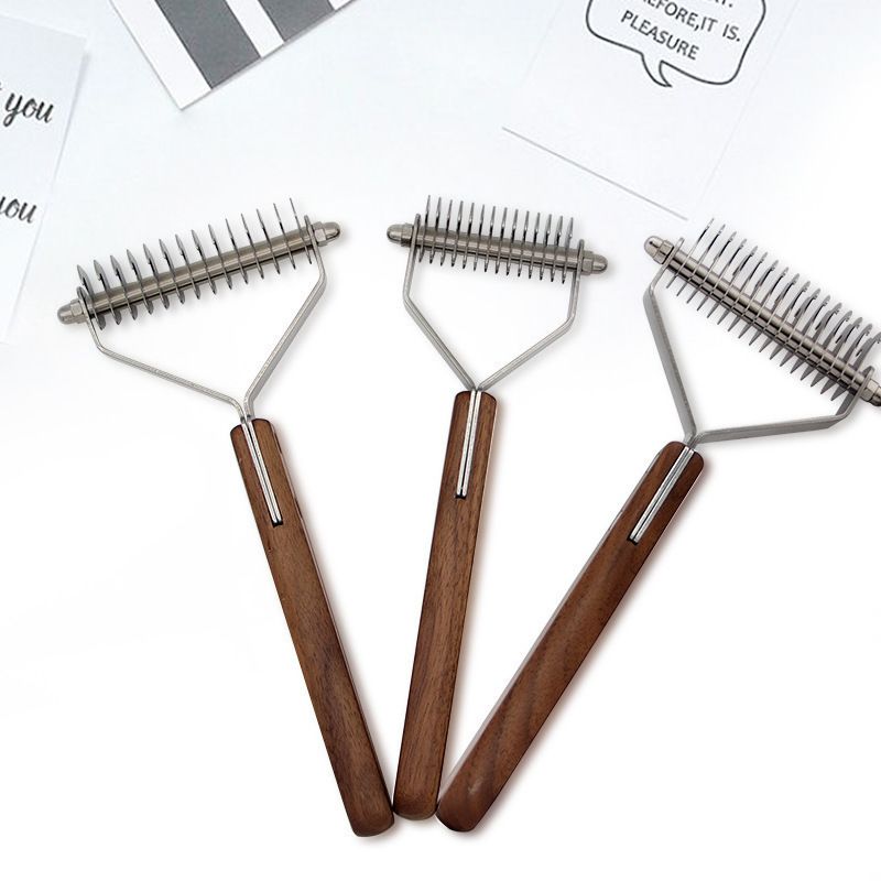 Special comb for removing knots and tangles
