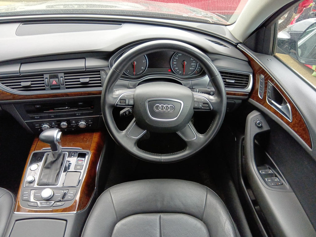 2014  Audi  A6 
4GCHVS
2.8 FSI Quattro 
AT
2,800cc 
Petrol 
Black 
67,947km 
One Owner 
BOSE Sound system
Leather seats 
Seater heater 
Power seat 
Adaptive cruise control 
Back Camera 
Alloys