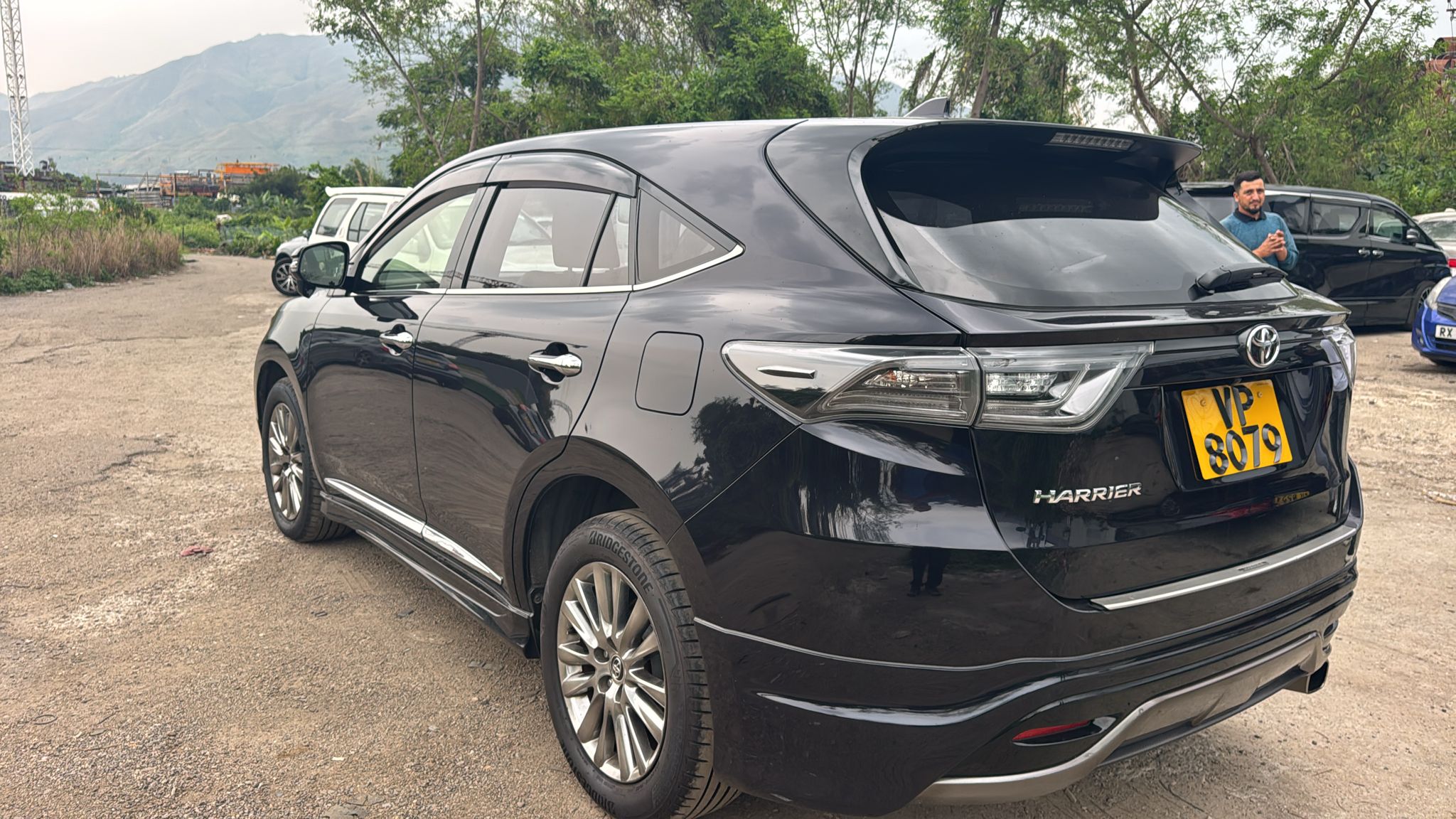 Harrier new model full option beautiful usd  year 2015