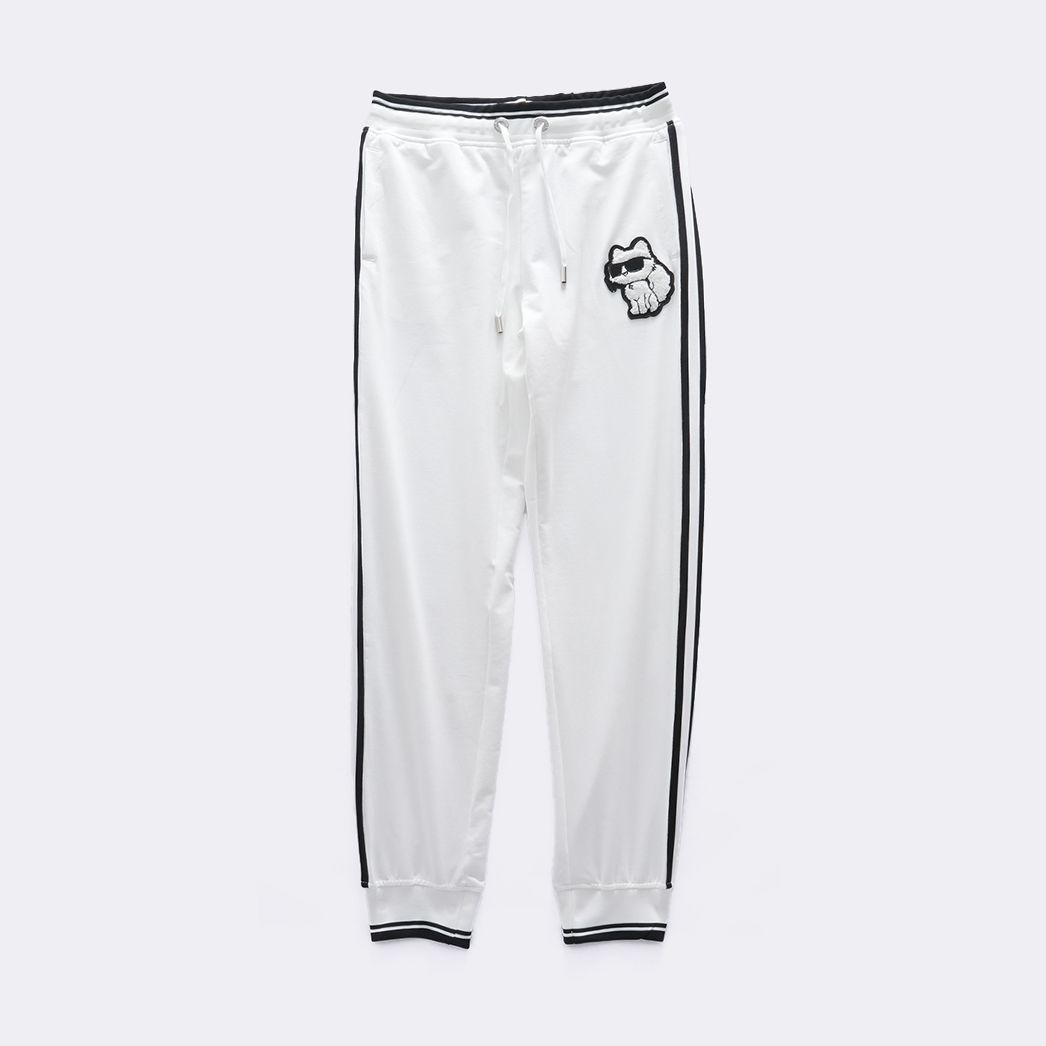 Women's sports suit with cartoon cat patch