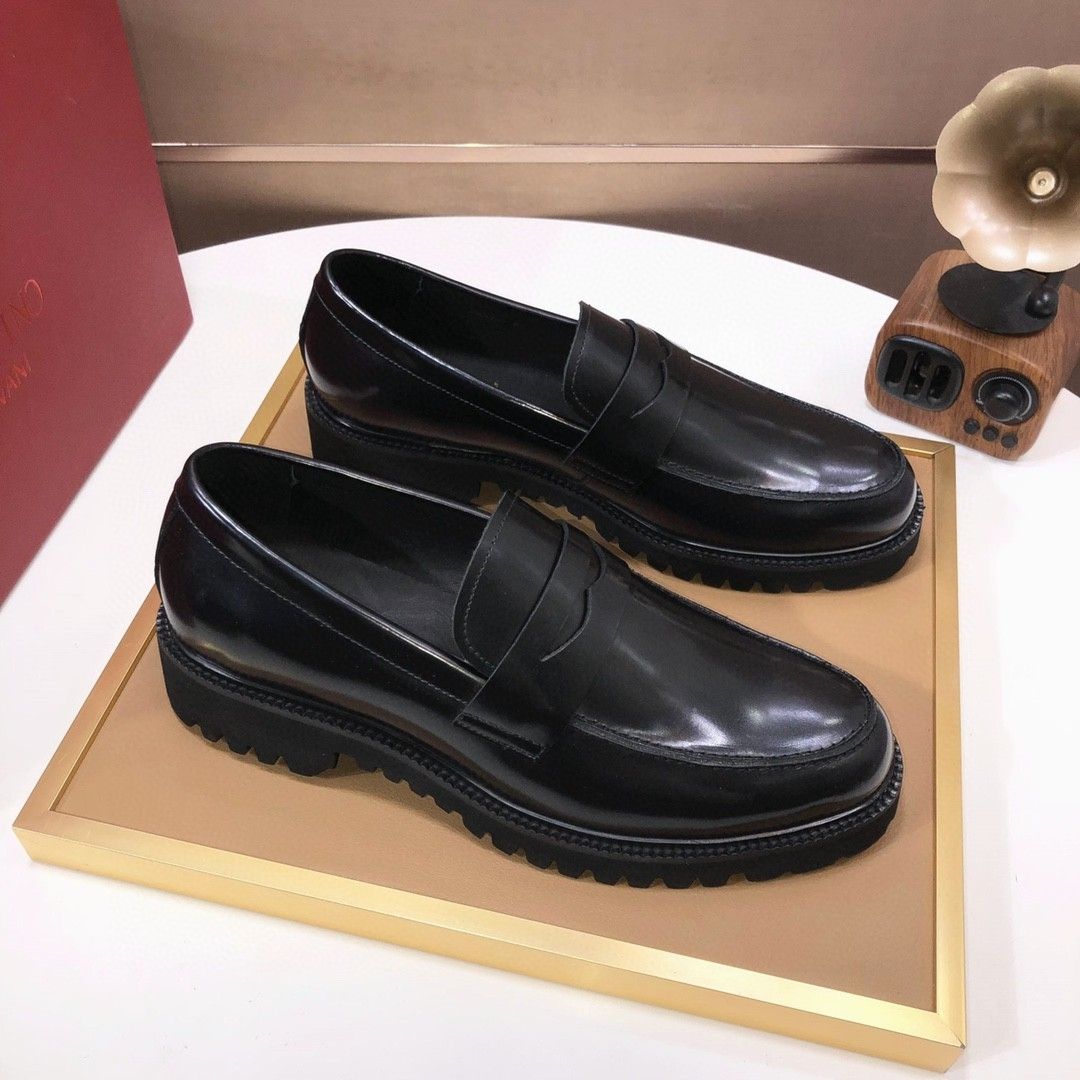 Genuine leather European style casual shoes, silver one foot