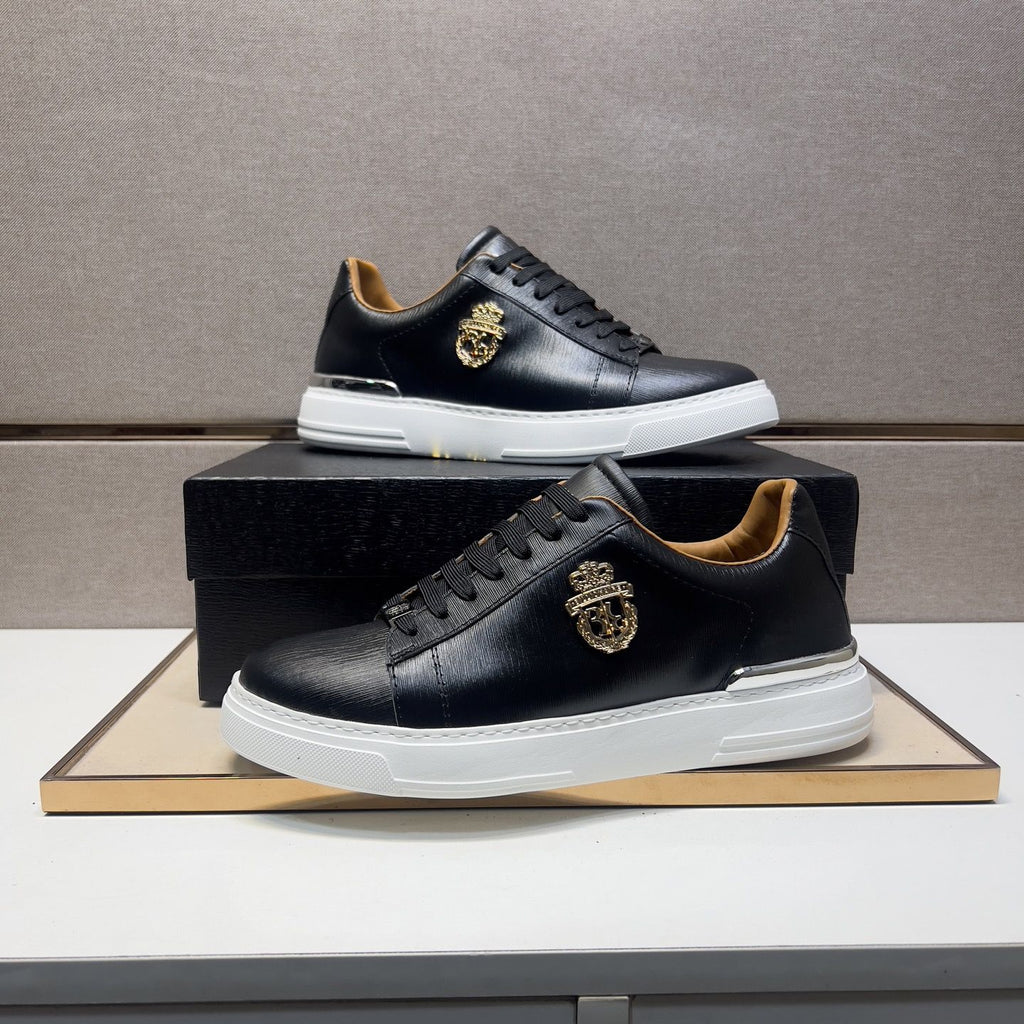 High-end luxury genuine leather, lightweight, soft, comfortable, breathable cowhide versatile white sneakers for travel and running.