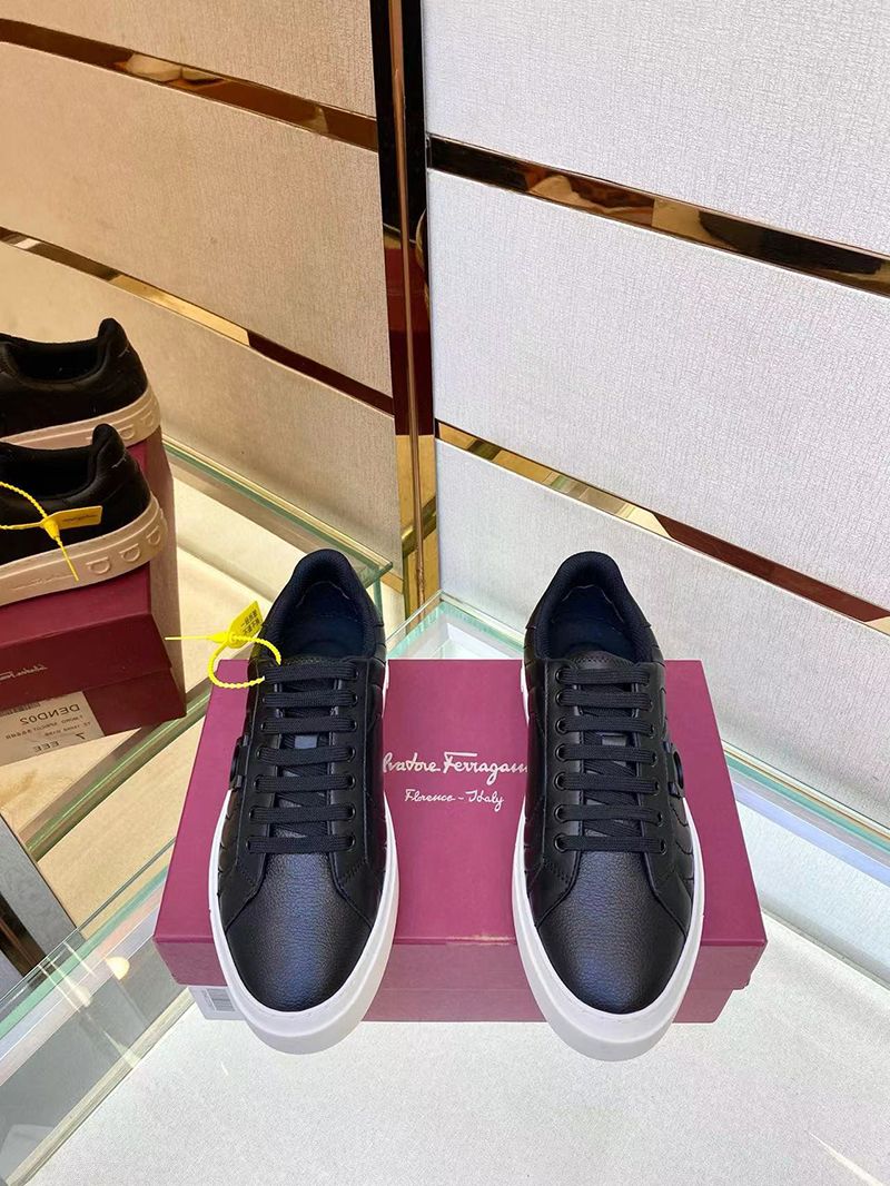 European-style casual low-top men's sneakers