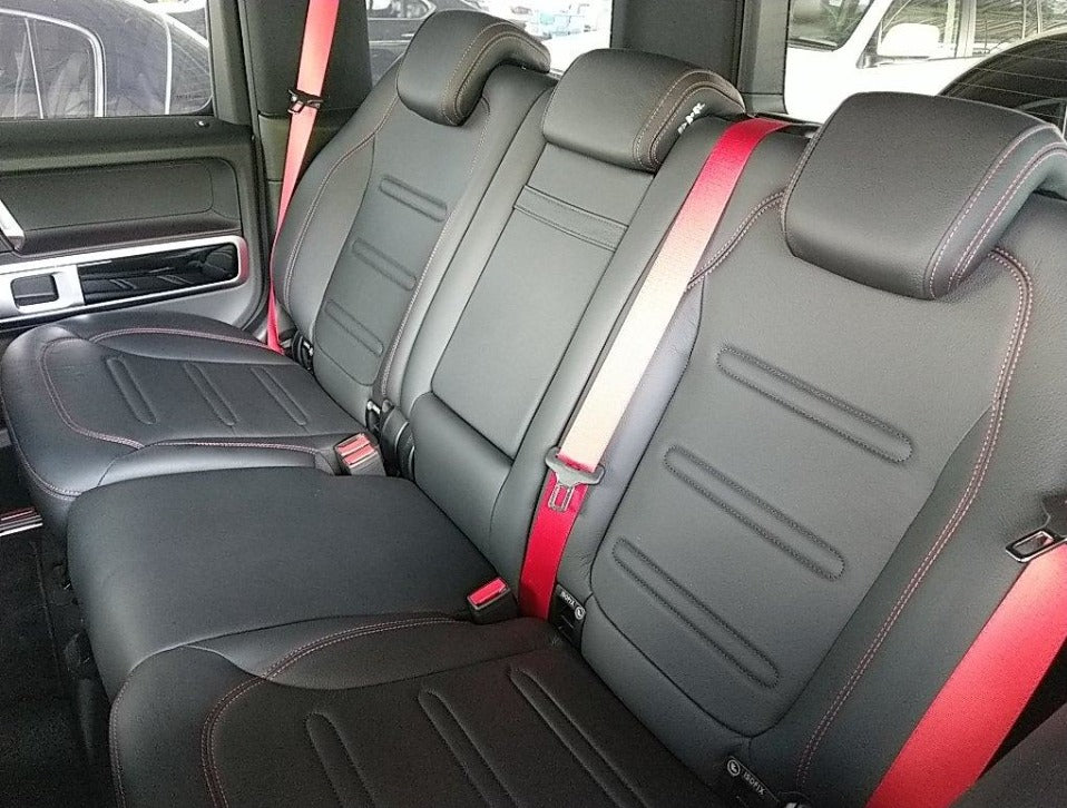 2019  Mercedes Benz  G350D 
AMG Line 
3,000cc  
AT 
Diesel 
29,000km  
Grey