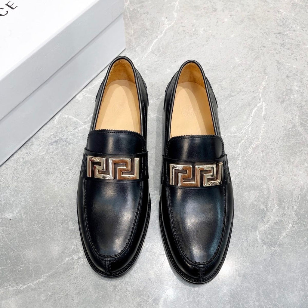 Factory direct sales of European-style casual leather shoes with silver sea cucumber