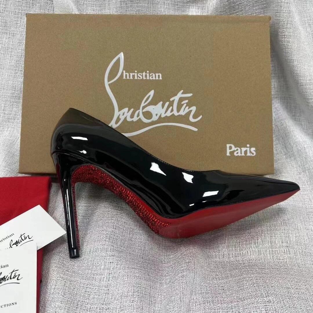 Heels with European and American rhinestones and gold.