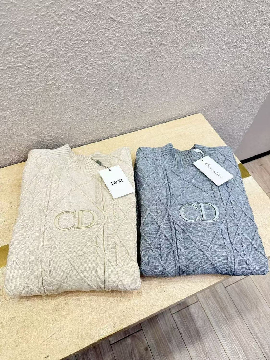 It is expected to be delivered the day after tomorrow. Getting off now, prepare.
Nanyou Premium DC Home Knitted Cashmere Turtleneck Set