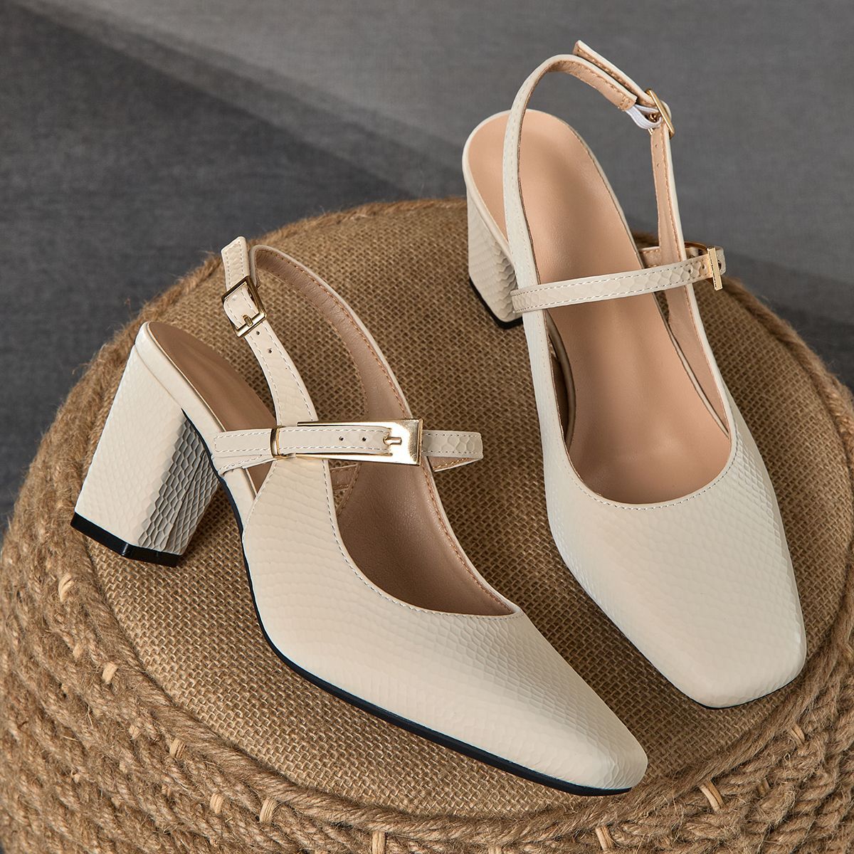 Try before you buy! Supports starting from 0 yuan. 2026 New Silver Chunky Heel Slingbacks