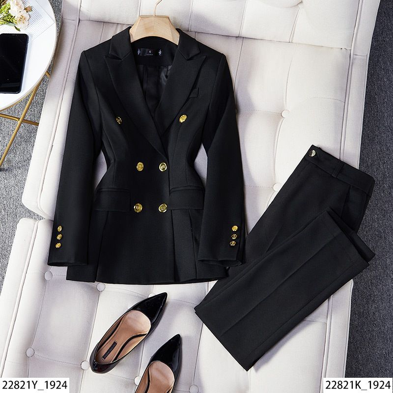 Free return shipping if not satisfied. High-end Striped Professional Suit