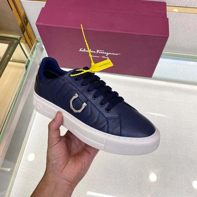 European-style casual low-top men's sneakers