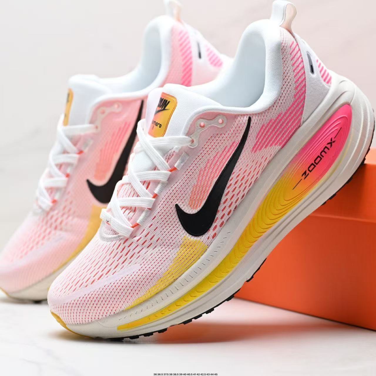 Hot-selling original Pegasus 39 black and white campus unisex ultra-light running shoes for couples