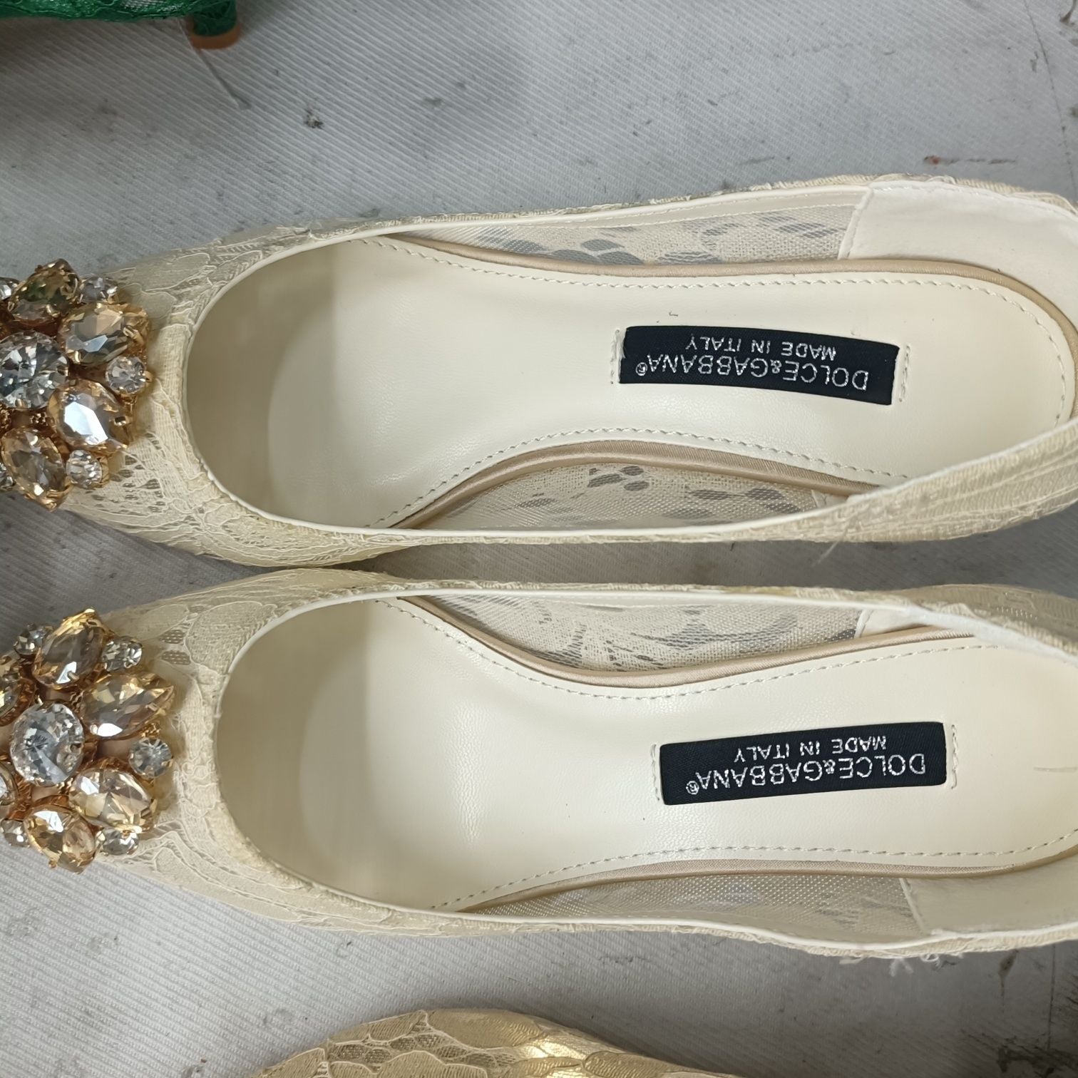 Sunshine Shallow Lace Pointed Toe High Heels